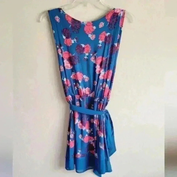 Modcloth floral sleeveless Tunic top size medium - Picture 7 of 10